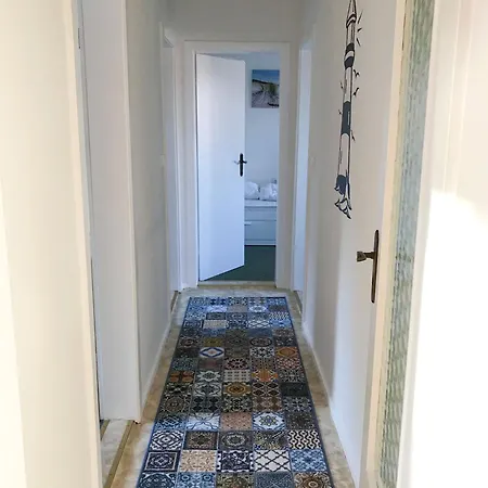 Apartment Ferienwohung An Der Ostsee Fuer 10 Personen